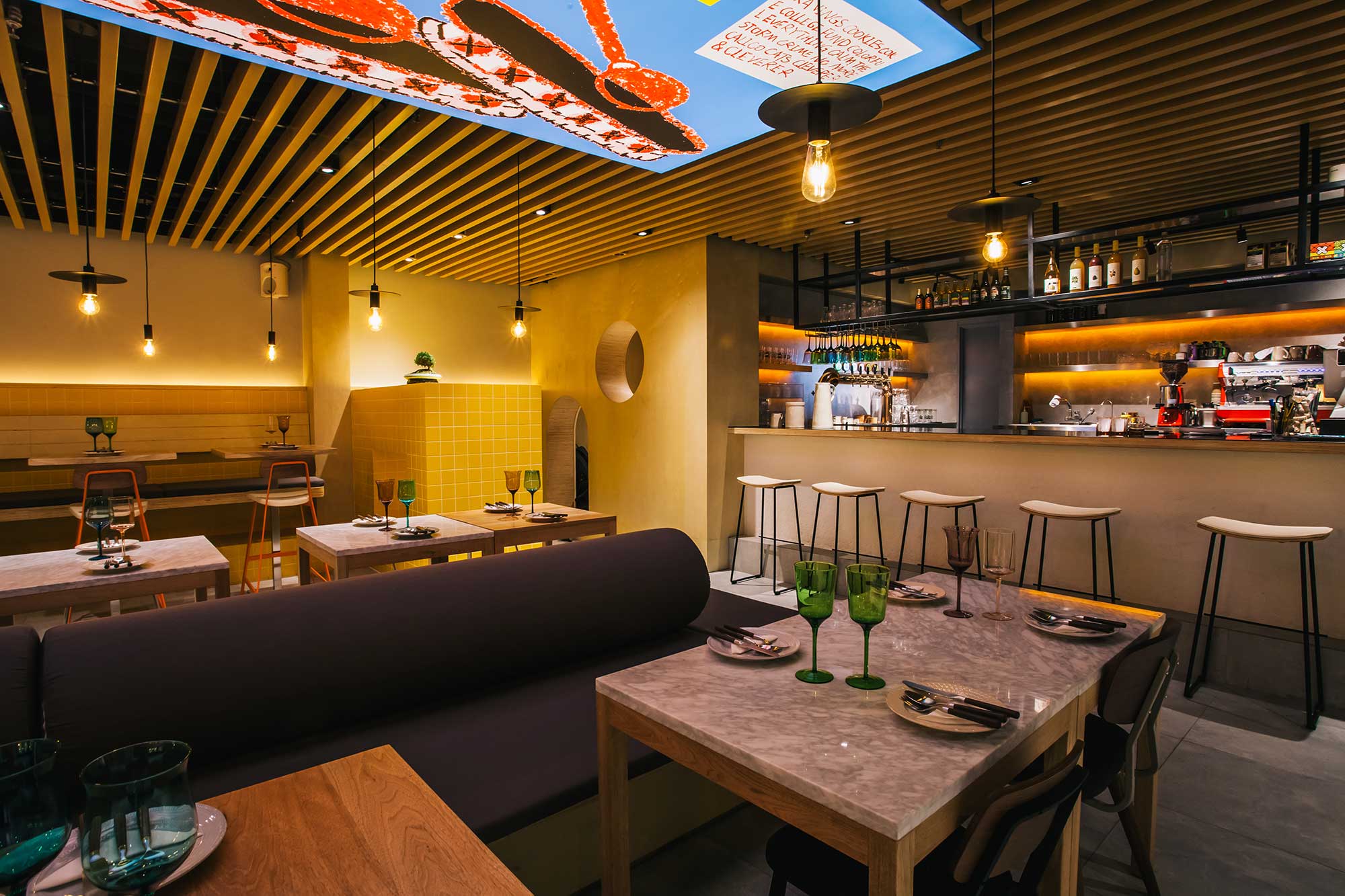 cravings-restaurant-interior-07