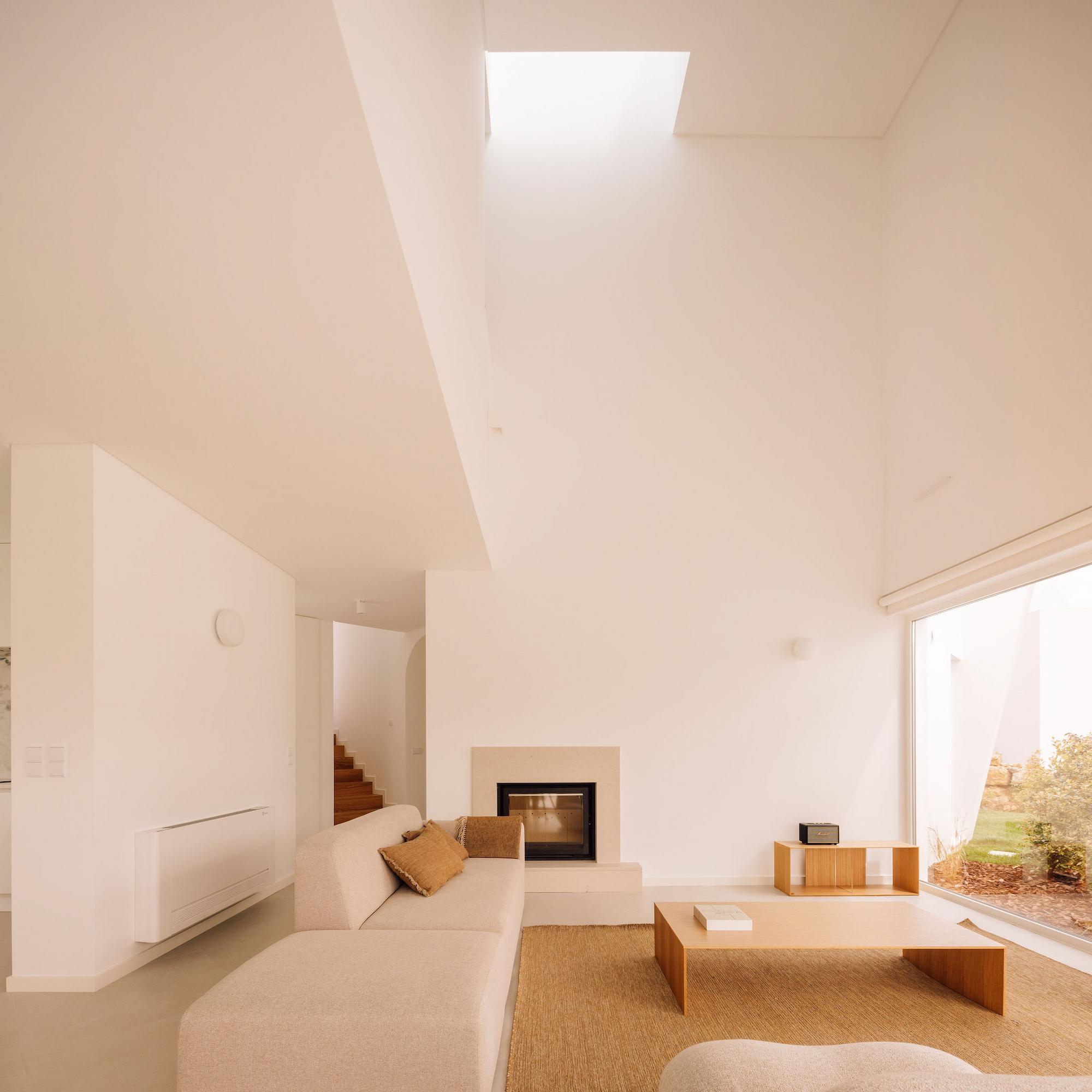 casa-mogos10-living-room-03