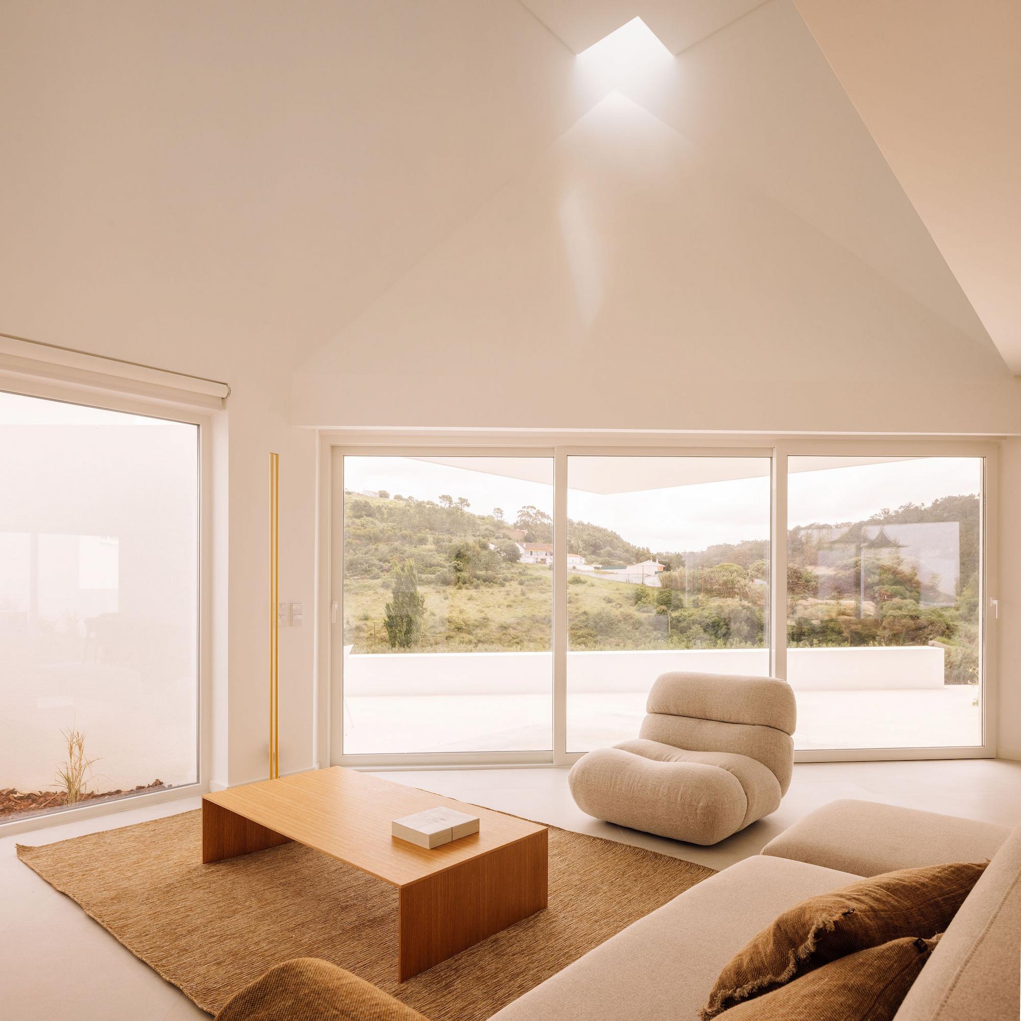 casa-mogos10-living-room-05